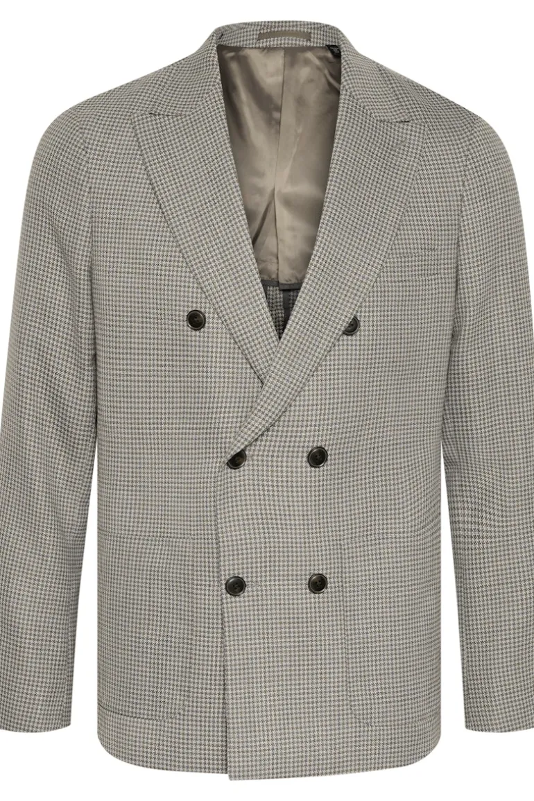 MAgaret Wollblazer