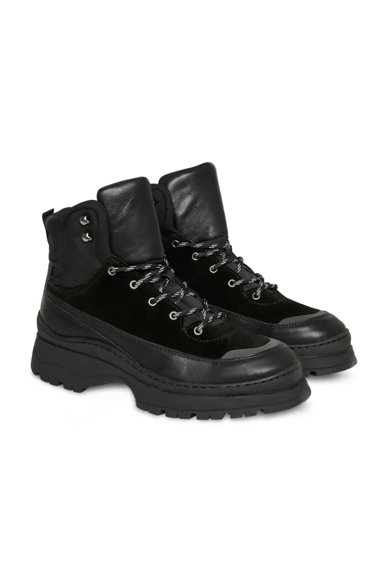 MAOsmar Stiefel