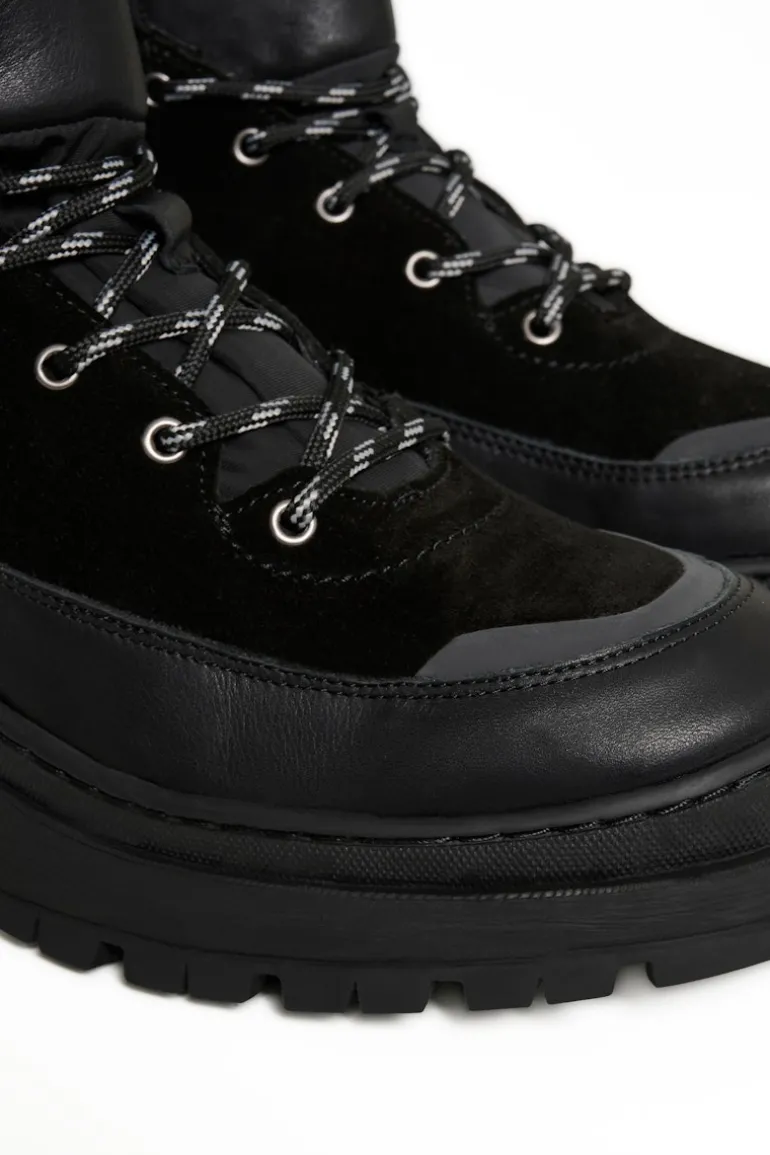 MAOsmar Stiefel