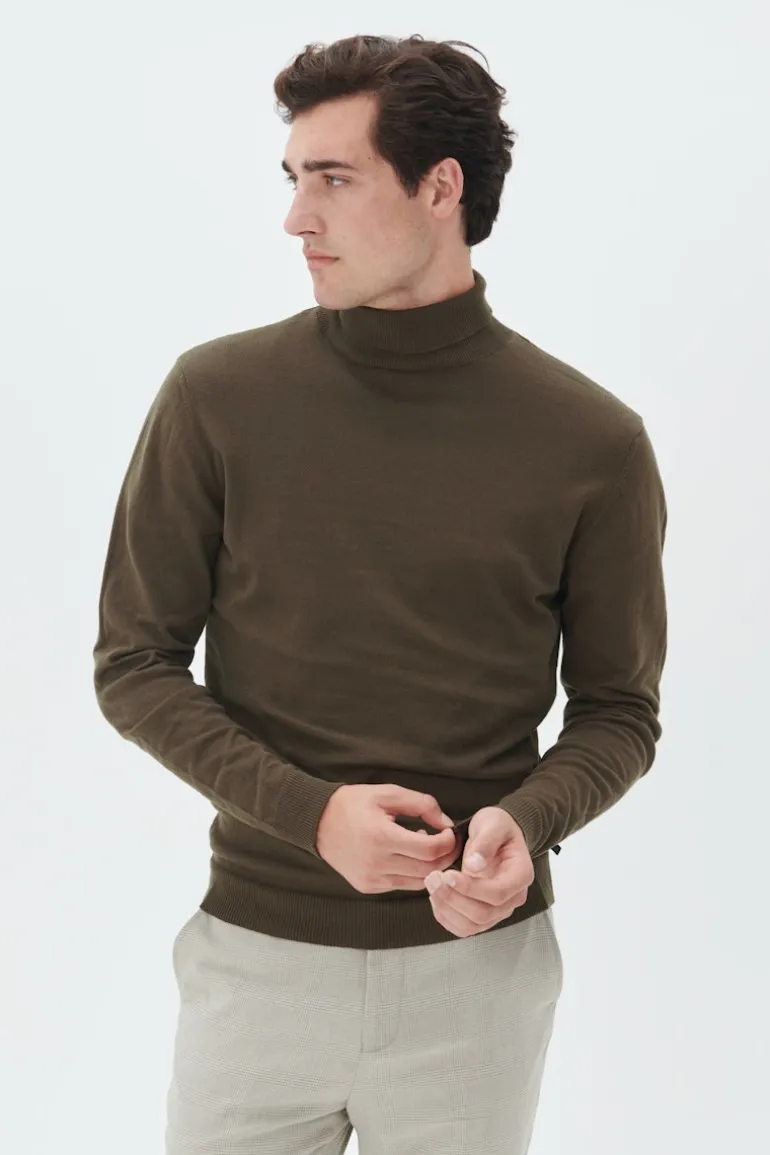 MAparcusman Pullover